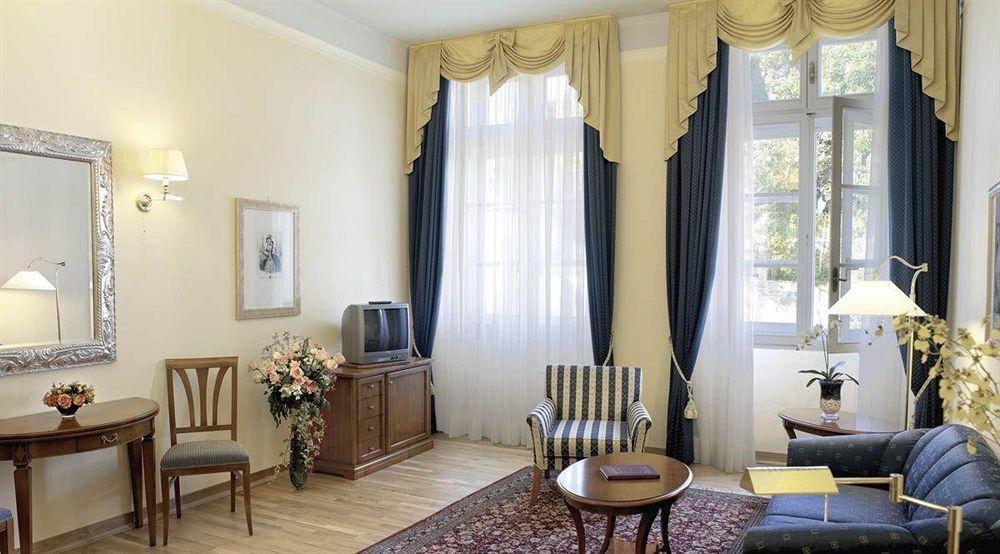 Grand Hotel Entourage - Palazzo Strassoldo Gorizia Quarto foto